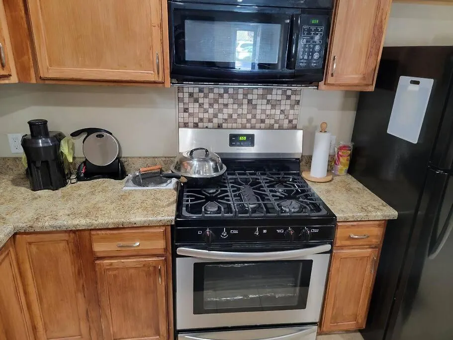 City Cottage 2Br/1Ba Near Downtown-1